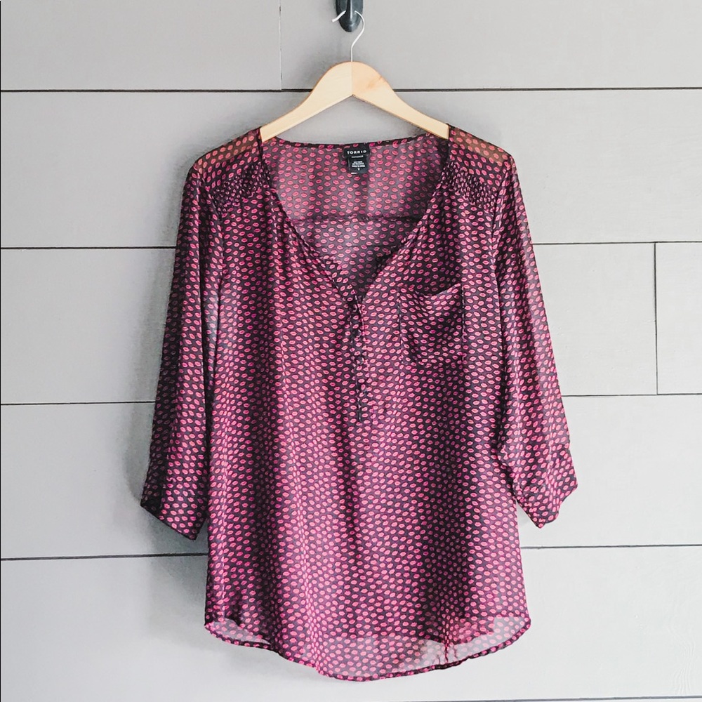 Plus size Torrid 3/4 sleeve blouse